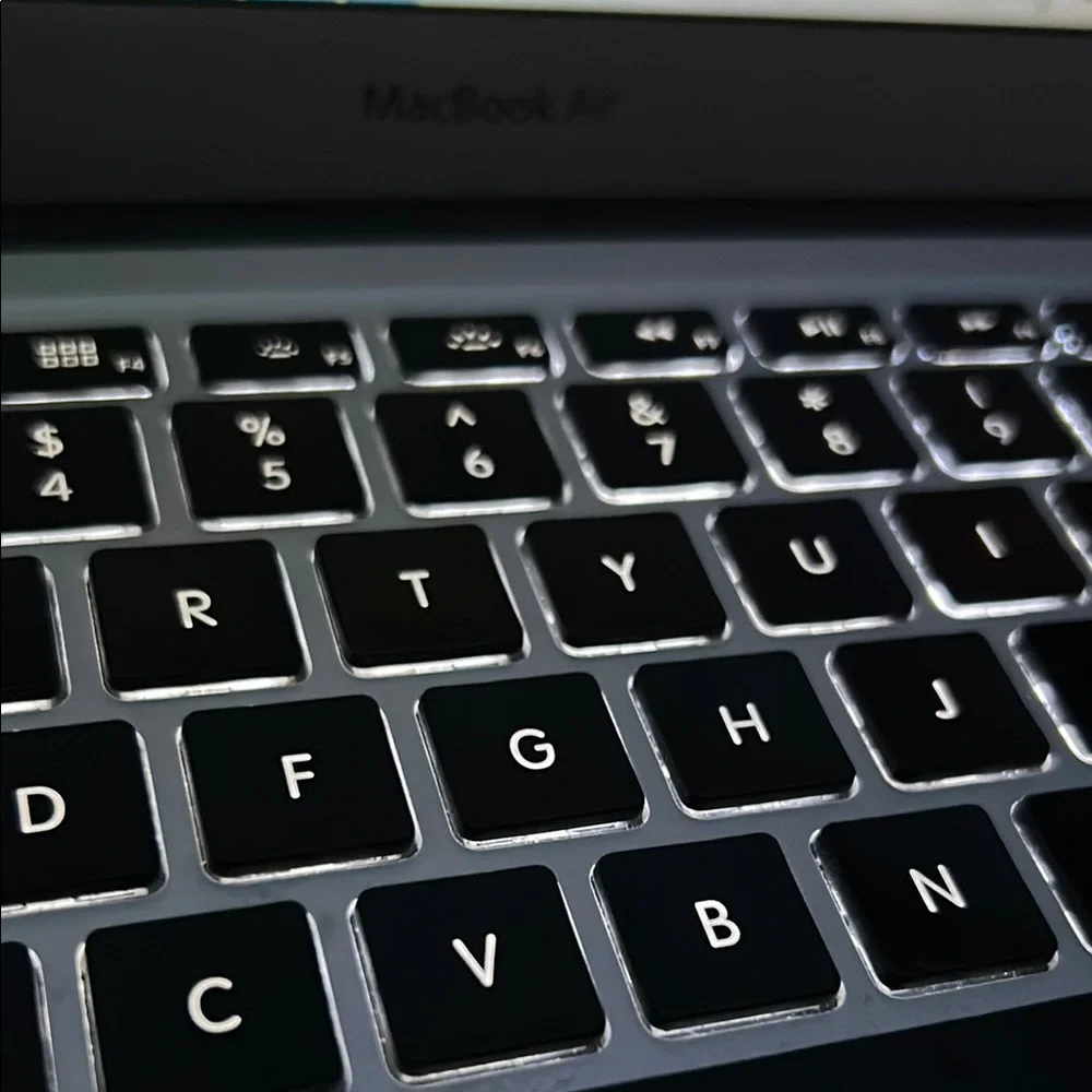 Apple Silver MacBook Pro Chiclet Keyboard Laptop